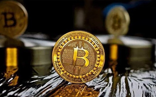 美联储为何实施鹰派降息？比特币为何跌破10万美元？狗狗币与MEME币为何同步暴跌？